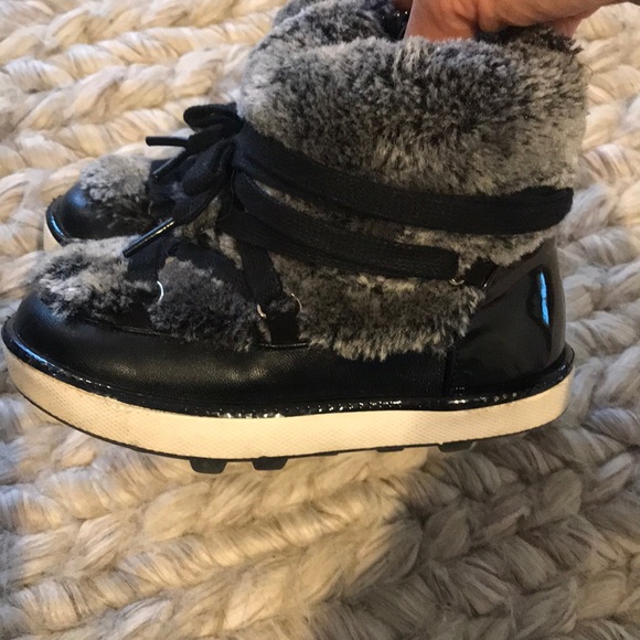 Stuart Weitzman Ariana Snow Boots Faux Fur - Picture 5 of 8